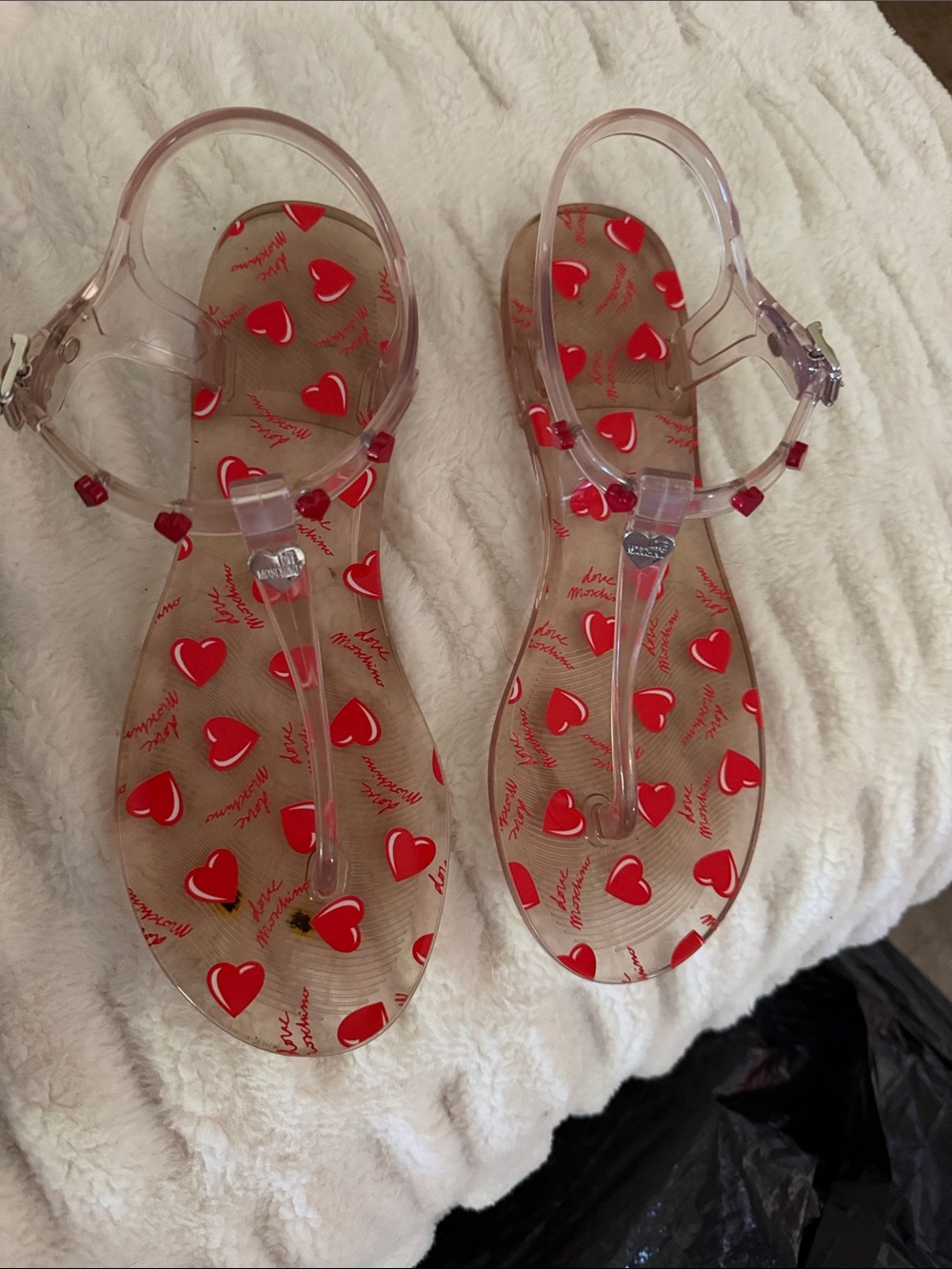 Moschino Clear Jelly Sandals with Red Heart Embellishments - Picture 4 of 4